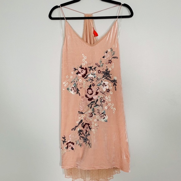 Chelsea & Violet Dresses & Skirts - NWT Anthropologie velvet beaded floral dress